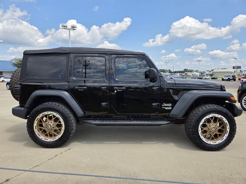 jeep all-new wrangler unlimited 2018 1C4HJXDG6JW240992 image jeep all-new wrangler unlimited 2018 1C4HJXDG6JW240992 image